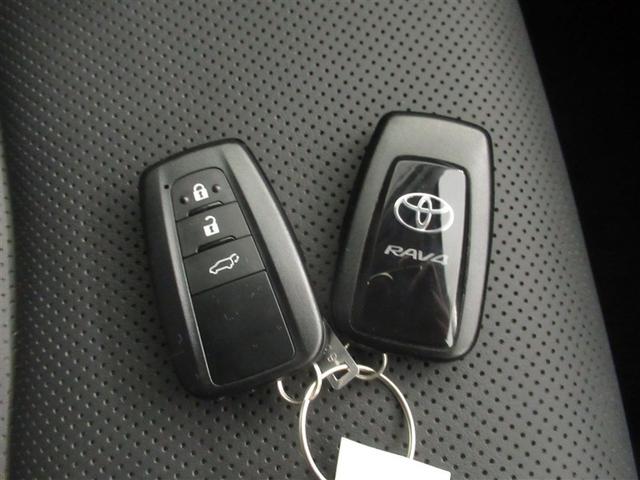 RAV4 G 衝突被害軽減システム バックカメラ ETC ミュージックプレイヤー接続 電動シート オートクルーズコントロール LEDヘッドランプ スマートキー キーレス 4WD ワンオーナー(27枚目)