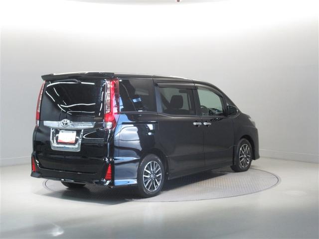 ノア Ｓｉ　メモリーナビ　フルセグ　バックカメラ　ＥＴＣ　ＣＤ　ミュージックプレイヤー接続可　ＤＶＤ再生　ＬＥＤヘッドランプ　電動スライドドア　乗車定員８人　３列シート　スマートキー　キーレス　ワンオーナー（6枚目）