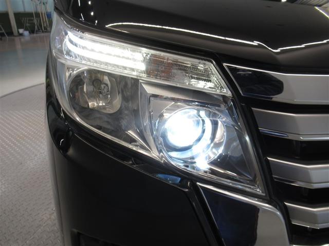 ノア Ｓｉ　メモリーナビ　フルセグ　バックカメラ　ＥＴＣ　ＣＤ　ミュージックプレイヤー接続可　ＤＶＤ再生　ＬＥＤヘッドランプ　電動スライドドア　乗車定員８人　３列シート　スマートキー　キーレス　ワンオーナー（9枚目）