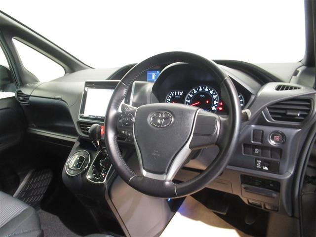 ノア Ｓｉ　メモリーナビ　フルセグ　バックカメラ　ＥＴＣ　ＣＤ　ミュージックプレイヤー接続可　ＤＶＤ再生　ＬＥＤヘッドランプ　電動スライドドア　乗車定員８人　３列シート　スマートキー　キーレス　ワンオーナー（17枚目）