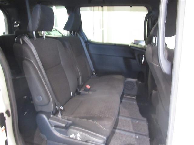 ノア ハイブリッドＧ　衝突被害軽減システム　メモリーナビ　フルセグ　バックカメラ　ＥＴＣ　ドラレコ　ＣＤ　ミュージックプレイヤー接続可　ＤＶＤ再生　後席モニター　オートクルーズコントロール　ＬＥＤヘッドランプ　乗車定員７人（15枚目）