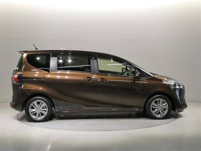 シエンタ ハイブリッド　ファンベースＧ　クエロ　衝突被害軽減システム　メモリーナビ　フルセグ　バックカメラ　ＥＴＣ　ＣＤ　ミュージックプレイヤー接続可　ＤＶＤ再生　オートクルーズコントロール　ＬＥＤヘッドランプ　両側電動スライド　スマートキー（7枚目）