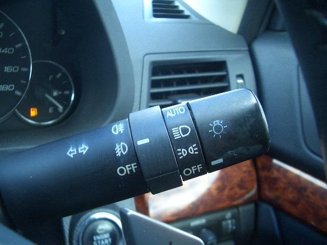 レガシィツーリングワゴン ２．５ｉアイサイト　４ＷＤ／黒半革／ナビＴＶ／Ｂｌｕｅｔｏｏｔｈ／バックカメラ／ＥＴＣ／クルーズコントロール／スマートキー／ＤＶＤ再生／イモビライザー（19枚目）