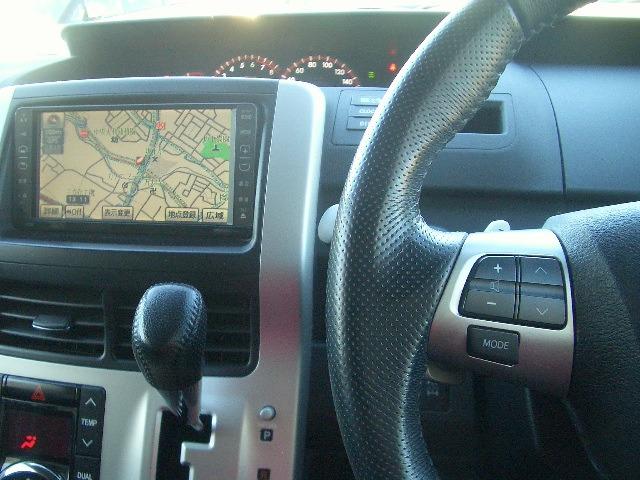 ヴォクシー ＺＳ　煌　車検２年付／後席モニター／ナビＴＶ／両側電動スライド／後期／バックカメラ／ＨＩＤ／ＥＴＣ／スマートキー／ＤＶＤ再生／イモビライザー（19枚目）
