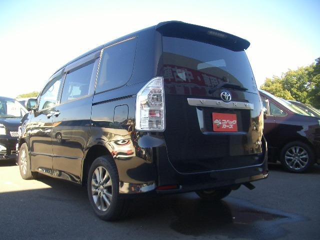 ヴォクシー ＺＳ　煌　車検２年付／後席モニター／ナビＴＶ／両側電動スライド／後期／バックカメラ／ＨＩＤ／ＥＴＣ／スマートキー／ＤＶＤ再生／イモビライザー（21枚目）