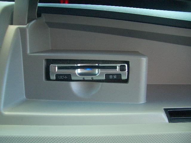 エスティマ アエラス　／フリップモニター／ナビ／両側電動スライド／禁煙／ＨＩＤ／ＥＴＣ／スマートキー／ＤＶＤ再生／イモビライザー／オートライト／３列８人乗（15枚目）