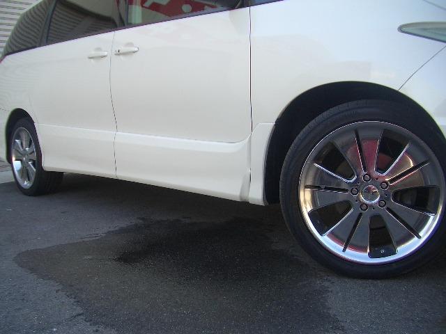 エスティマ アエラス　／フリップモニター／ナビ／両側電動スライド／禁煙／ＨＩＤ／ＥＴＣ／スマートキー／ＤＶＤ再生／イモビライザー／オートライト／３列８人乗（16枚目）