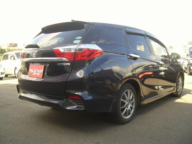 営業時間は１０時〜１９時まで営業！水曜定休（祝日の場合は翌日振替定休）になります。