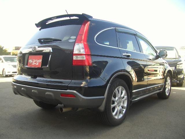 営業時間は１０時〜１９時まで営業！水曜定休（祝日の場合は翌日振替定休）になります。