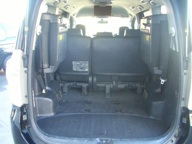 ヴォクシー ＺＳ　煌ＩＩＩ　／フリップモニター／ナビＴＶ／両側電動スライド／黒半革／Ｂｌｕｅｔｏｏｔｈ／後期／１オーナー／バックカメラ／ＨＩＤ／ＥＴＣ／（14枚目）