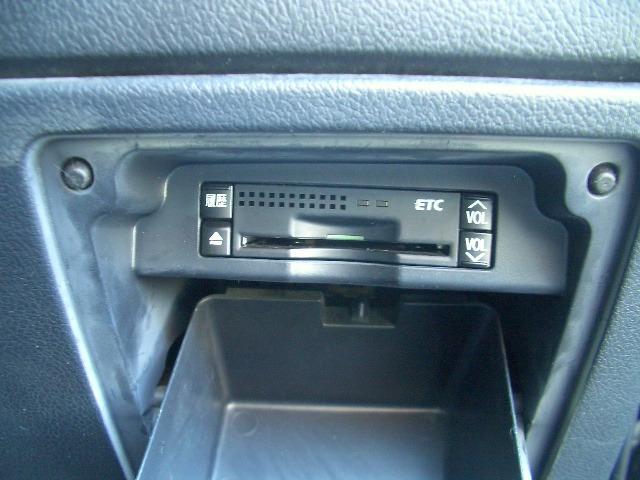 ヴォクシー ＺＳ　煌ＩＩＩ　／フリップモニター／ナビＴＶ／両側電動スライド／黒半革／Ｂｌｕｅｔｏｏｔｈ／後期／１オーナー／バックカメラ／ＨＩＤ／ＥＴＣ／（15枚目）