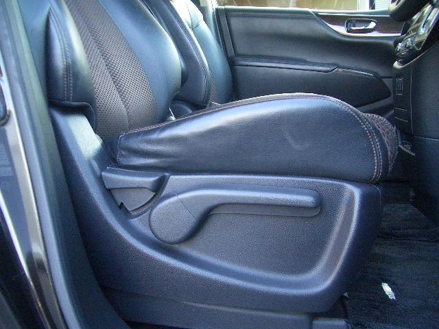 エルグランド 250ハイウェイスター /フリップモニター/ナビTV/電動スライド/黒半革/全周囲カメラ/HID/ETC/スマートキー/DVD再生/イモビライザー/オートライト(22枚目)