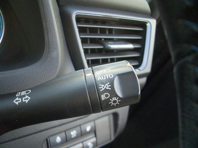 リーフ X /ナビTV/Bluetooth/LED/バックカメラ/ETC/衝突軽減ブレーキ/前席シートヒーター/クルーズコントロール/スマートキー(20枚目)