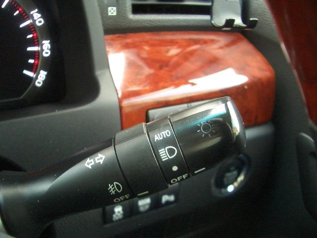 ヴェルファイア 2.4Z プラチナセレクションII /ナビTV/両側電動スライド/バックカメラ/HID/ETC/スマートキー/DVD再生/イモビライザー/オートライト/オートエアコン(20枚目)