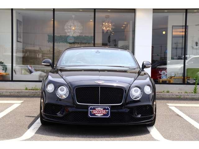 コンチネンタル ＧＴ　Ｖ８　正規Ｄ車　赤黒コンビレザー（4枚目）