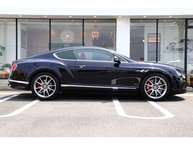 コンチネンタル ＧＴ　Ｖ８　正規Ｄ車　赤黒コンビレザー（8枚目）