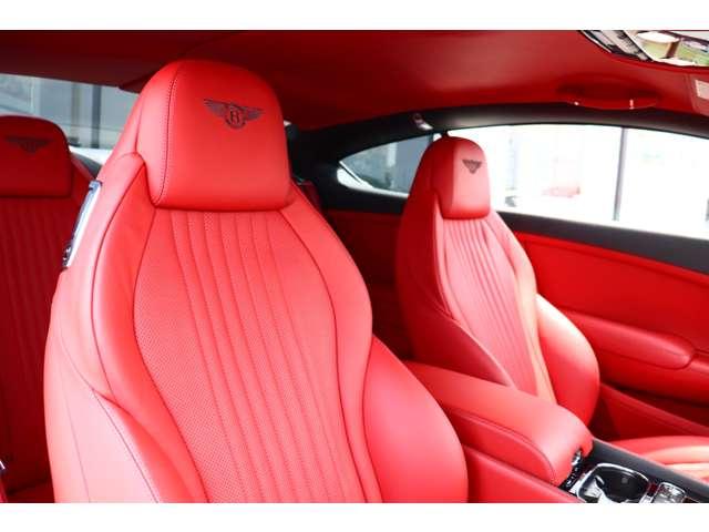 コンチネンタル ＧＴ　Ｖ８　正規Ｄ車　赤黒コンビレザー（12枚目）