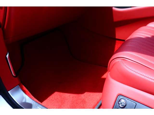コンチネンタル ＧＴ　Ｖ８　正規Ｄ車　赤黒コンビレザー（24枚目）
