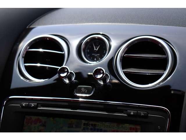 コンチネンタル ＧＴ　Ｖ８　正規Ｄ車　赤黒コンビレザー（33枚目）