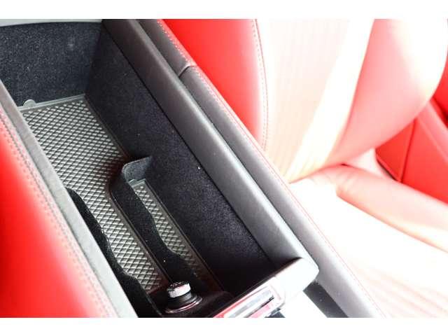 コンチネンタル ＧＴ　Ｖ８　正規Ｄ車　赤黒コンビレザー（44枚目）