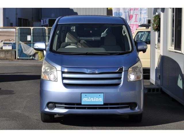 ノア X HDDナビ/フルセグTV/CD/DVD/バックカメラ/ドライブレコーダー/ETC/左側パワースライドドア/スマートキー/プッシュスタート/HIDヘッドライト/社外アルミホイール(8枚目)