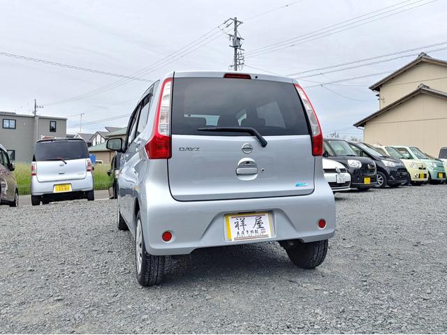 デイズ Ｘ　／ＳＤナビ／ＴＶ／Ｂｌｕｅｔｏｏｔｈ／アラウンドＭ／Ｓキー／ＥＴＣ／禁煙車／ＷエアＢ／ＡＢＳ／オートＡＣ／Ｉストップ／ベンチシート／ＰＶガラス（15枚目）