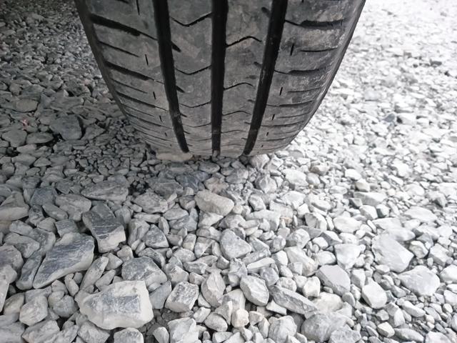 ステラ ＬＳ　／ＳＤナビ／ＴＶ／Ｂカメラ／キーレス／追加メーター／ＥＴＣ／禁煙車／ＷエアＢ／ＡＢＳ／ＨＩＤ／１４ＡＷ／ベンチシート／ＰＶガラス／（22枚目）