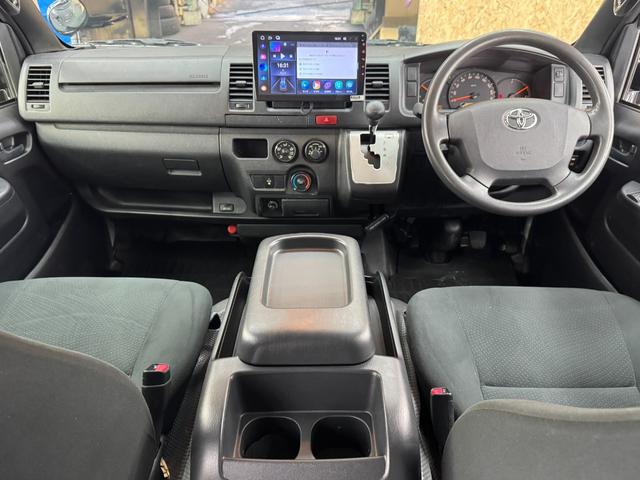 ハイエースバン ロングＤＸ　ＧＬパッケージ　リアエアコン＆ヒーター　ミディアムグレー×マットブラックカスタム　前後ＧＬシート　１０．１インチアンドロイドナビ　バックモニター　マットブラックグリル　インナーブラックＬＥＤライト　ＥＴＣ　ドラレコ（17枚目）