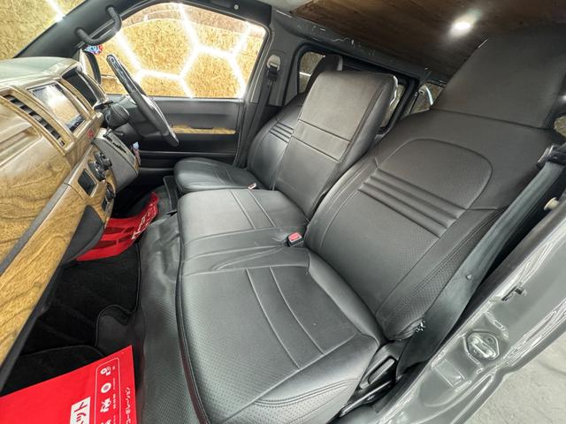 レジアスエースバン ミディアムグレー×ラプターブラック 新品LED内臓バンパーガード 荷室内装WOOD仕様 新品ガングリップステアリング 新品木目インテリアパネル フルセグTV ナビ バックカメラ 電動格納ミラー(26枚目)