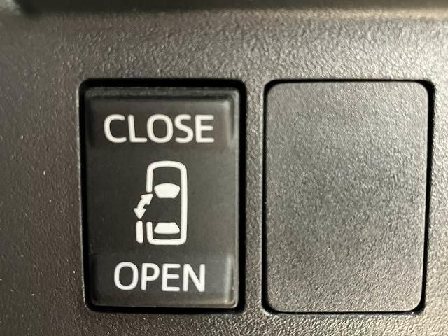 【電動スライドドア】運転席よりボタン一つで開閉可能なスライドドアです。雨の日のお迎えの時など役立ちますね。