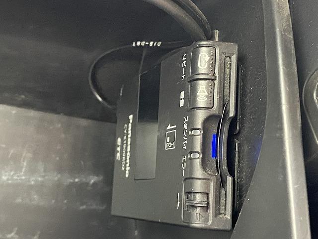 ハイエースバン スーパーＧＬ　ベットキット　両側電動スライド　ＥＴＣ　バックカメラ　ＬＥＤヘッドライト　スマートキー　社外ＳＤナビ　Ｂｌｕｅｔｏｏｔｈ接続　ミュージックサーバー　ＣＤ・ＤＶＤ再生　社外１８インチアルミホイール（38枚目）