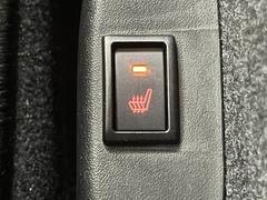 【両側電動スライドドア】運転席よりボタン一つで開閉可能なスライドドアです。雨の日のお迎えの時など役立ちますね。 6