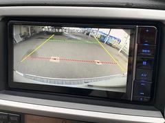 【カラーバックモニター】を装備しております。リアの映像がカラーで映し出されますので日々の駐車も安心安全です。 3