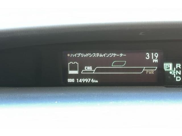 プリウス S アイドリングストップ搭載 Bモニタ- フルセグ地デジ インテリキー デュアルエアバック エアB イモビライザー ナビTV AUTOエアコン 横スベリ防止 衝突安全ボディ ETC装備 ABS(13枚目)