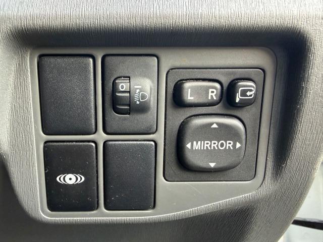 プリウス S アイドリングストップ搭載 Bモニタ- フルセグ地デジ インテリキー デュアルエアバック エアB イモビライザー ナビTV AUTOエアコン 横スベリ防止 衝突安全ボディ ETC装備 ABS(26枚目)