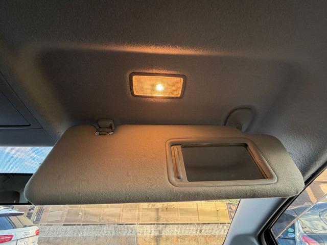 プリウス S アイドリングストップ搭載 Bモニタ- フルセグ地デジ インテリキー デュアルエアバック エアB イモビライザー ナビTV AUTOエアコン 横スベリ防止 衝突安全ボディ ETC装備 ABS(29枚目)