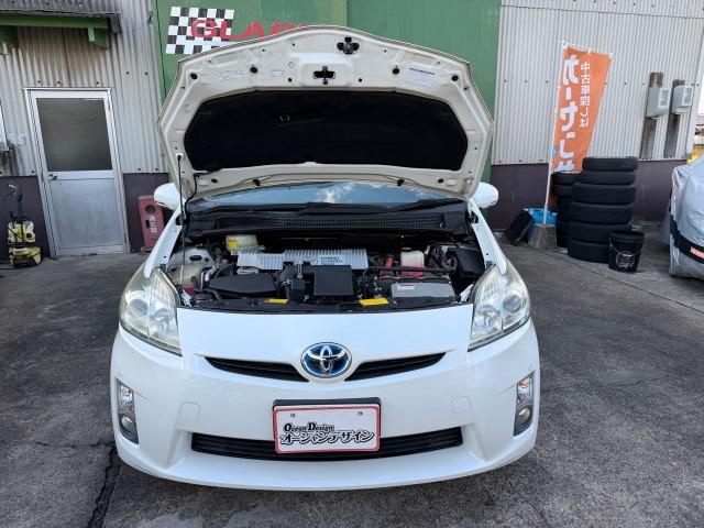 プリウス S アイドリングストップ搭載 Bモニタ- フルセグ地デジ インテリキー デュアルエアバック エアB イモビライザー ナビTV AUTOエアコン 横スベリ防止 衝突安全ボディ ETC装備 ABS(34枚目)