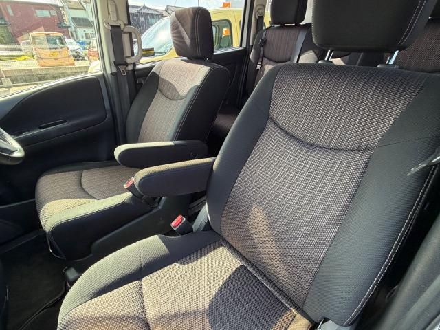 セレナ ハイウェイスター　Ｖセレクション＋セーフティ　ＳＨＶ　タイヤ新品　盗難防止システム　エコモード　衝突安全ボディ　インテリキー　Ｗエアコン　ＬＥＤヘッドランプ　オートクルーズコントロール　３列シート　フルフラットシート　ナビＴＶ　ＥＴＣ　パワーウィンドウ（8枚目）