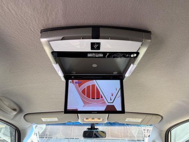 セレナ ハイウェイスター　Ｖセレクション＋セーフティ　ＳＨＶ　タイヤ新品　盗難防止システム　エコモード　衝突安全ボディ　インテリキー　Ｗエアコン　ＬＥＤヘッドランプ　オートクルーズコントロール　３列シート　フルフラットシート　ナビＴＶ　ＥＴＣ　パワーウィンドウ（22枚目）