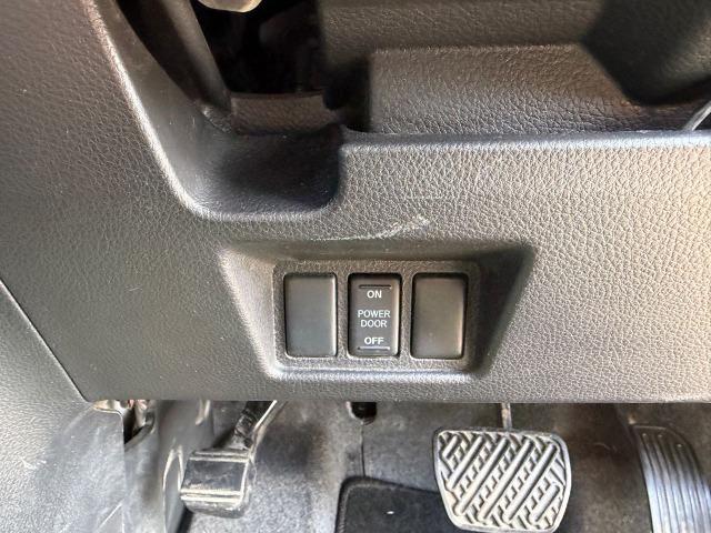 セレナ ハイウェイスター　Ｖセレクション＋セーフティ　ＳＨＶ　タイヤ新品　盗難防止システム　エコモード　衝突安全ボディ　インテリキー　Ｗエアコン　ＬＥＤヘッドランプ　オートクルーズコントロール　３列シート　フルフラットシート　ナビＴＶ　ＥＴＣ　パワーウィンドウ（29枚目）