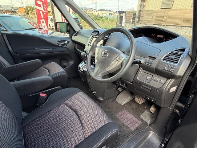 セレナ ハイウェイスター　Ｖセレクション＋セーフティ　ＳＨＶ　タイヤ新品　Ｂｌｕｅｔｏｏｔｈオーディオ　盗難防止システム　衝突安全ボディ　インテリキー　Ｗエアコン　ＬＥＤヘッドランプ　オートクルーズコントロール　３列シート　フルフラットシート　ナビＴＶ（5枚目）