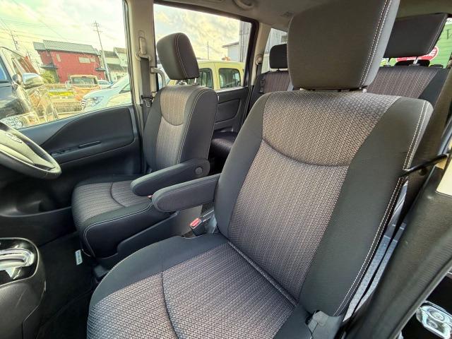 セレナ ハイウェイスター　Ｖセレクション＋セーフティ　ＳＨＶ　タイヤ新品　Ｂｌｕｅｔｏｏｔｈオーディオ　盗難防止システム　衝突安全ボディ　インテリキー　Ｗエアコン　ＬＥＤヘッドランプ　オートクルーズコントロール　３列シート　フルフラットシート　ナビＴＶ（8枚目）