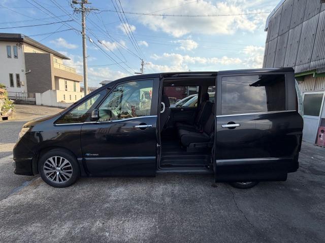 セレナ ハイウェイスター　Ｖセレクション＋セーフティ　ＳＨＶ　タイヤ新品　Ｂｌｕｅｔｏｏｔｈオーディオ　盗難防止システム　衝突安全ボディ　インテリキー　Ｗエアコン　ＬＥＤヘッドランプ　オートクルーズコントロール　３列シート　フルフラットシート　ナビＴＶ（44枚目）