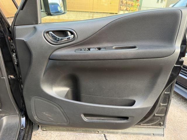 セレナ ハイウェイスター　Ｖセレクション＋セーフティ　ＳＨＶ　タイヤ新品　Ｂｌｕｅｔｏｏｔｈオーディオ　盗難防止システム　衝突安全ボディ　インテリキー　Ｗエアコン　ＬＥＤヘッドランプ　オートクルーズコントロール　３列シート　フルフラットシート　ナビＴＶ（45枚目）