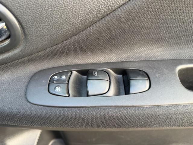 セレナ ハイウェイスター　Ｖセレクション＋セーフティ　ＳＨＶ　タイヤ新品　Ｂｌｕｅｔｏｏｔｈオーディオ　盗難防止システム　衝突安全ボディ　インテリキー　Ｗエアコン　ＬＥＤヘッドランプ　オートクルーズコントロール　３列シート　フルフラットシート　ナビＴＶ（46枚目）