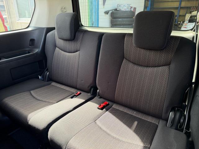 セレナ ハイウェイスターＳ－ＨＶアドバンスドセーフティパック　フロントカメラ　３列　衝突軽減Ｂ　パワーステアリング　フルフラット　オートクルーズ　盗難防止装置　スマートキー　キーフリー　寒冷地仕様　アイドリングストップ　ＡＣ　ＡＢＳ　ウォークスルー　サイドカメラ（12枚目）