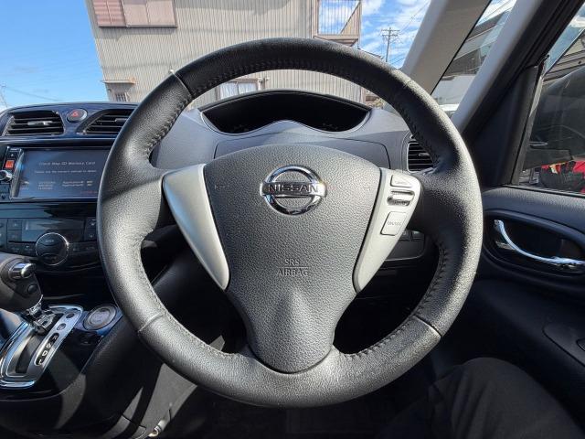 セレナ ハイウェイスターＳ－ＨＶアドバンスドセーフティパック　フロントカメラ　３列　衝突軽減Ｂ　パワーステアリング　フルフラット　オートクルーズ　盗難防止装置　スマートキー　キーフリー　寒冷地仕様　アイドリングストップ　ＡＣ　ＡＢＳ　ウォークスルー　サイドカメラ（13枚目）