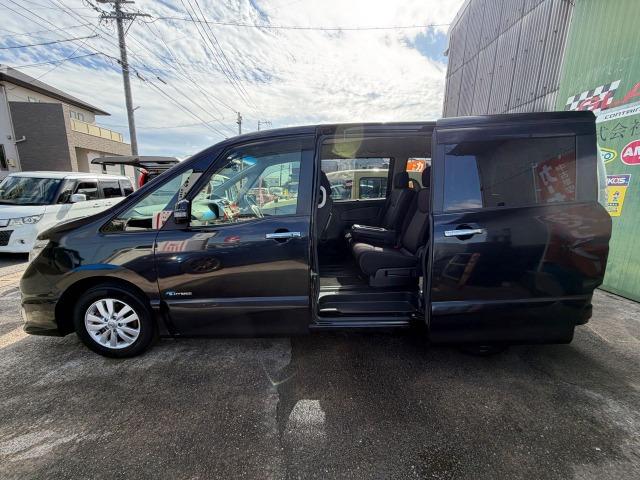 セレナ ハイウェイスターＳ－ＨＶアドバンスドセーフティパック　フロントカメラ　３列　衝突軽減Ｂ　パワーステアリング　フルフラット　オートクルーズ　盗難防止装置　スマートキー　キーフリー　寒冷地仕様　アイドリングストップ　ＡＣ　ＡＢＳ　ウォークスルー　サイドカメラ（43枚目）