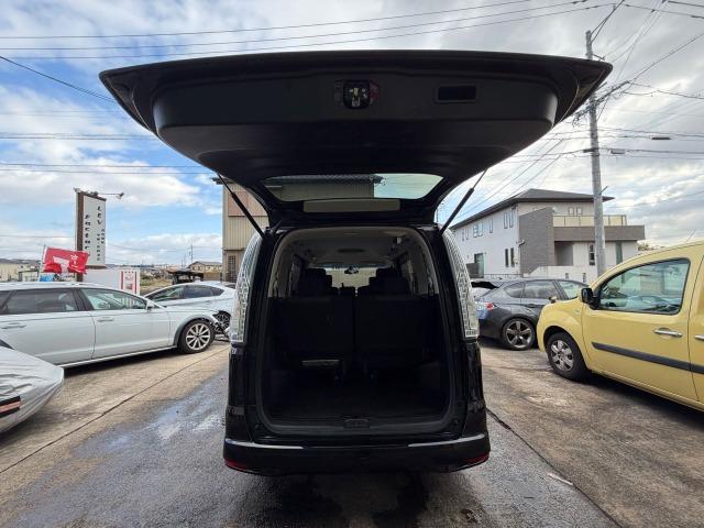 セレナ ハイウェイスター S-ハイブリッド 衝突軽減B アイドリングSTOP スマートエントリー 地デジテレビ Wエアコン 衝突安全ボディ 寒冷地仕様 3列シート フルフラットシート オートクルーズ セキュリティ ウォークスルー Bカメラ(40枚目)