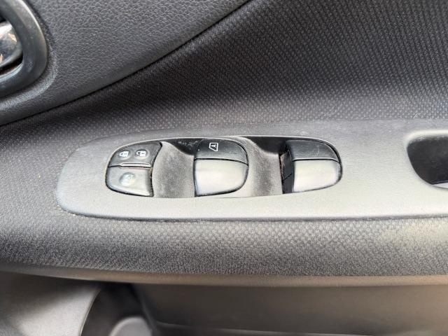 セレナ ハイウェイスター S-ハイブリッド 衝突軽減B アイドリングSTOP スマートエントリー 地デジテレビ Wエアコン 衝突安全ボディ 寒冷地仕様 3列シート フルフラットシート オートクルーズ セキュリティ ウォークスルー Bカメラ(45枚目)